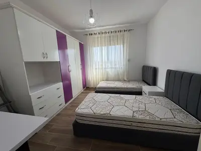 Apartament 2+1 me qera në Qendra e Formimit Profesional ish URT, Durrës, 90 m². Foto 8 nga 9