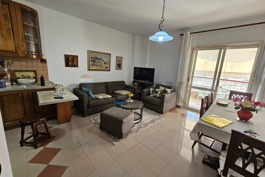 Apartament në shitje në Rruga Qemal Stafa, Tiranë, 91 m². Foto 2 nga 3