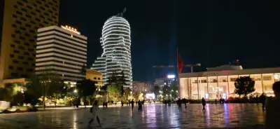 Apartment 3+1 for sale in Sheshi Skënderbej, Tirana, 177 m². Photo 5 of 6