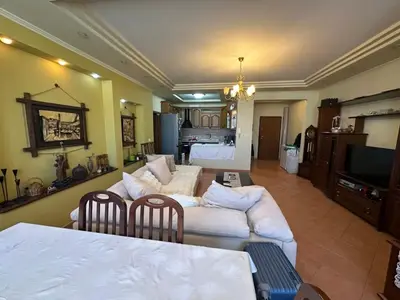 Appartamento 2+1 in affitto a Rruga Fortuzi, Tirana, 120 m². Foto 3 di 8
