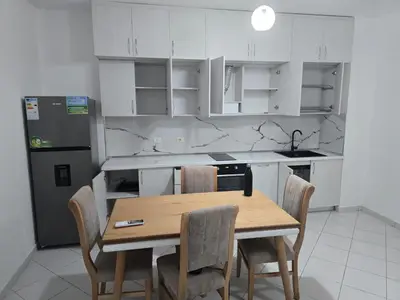 Apartament 1+1 në shitje në Yzberisht, Tiranë, 70 m². Foto 3 nga 4