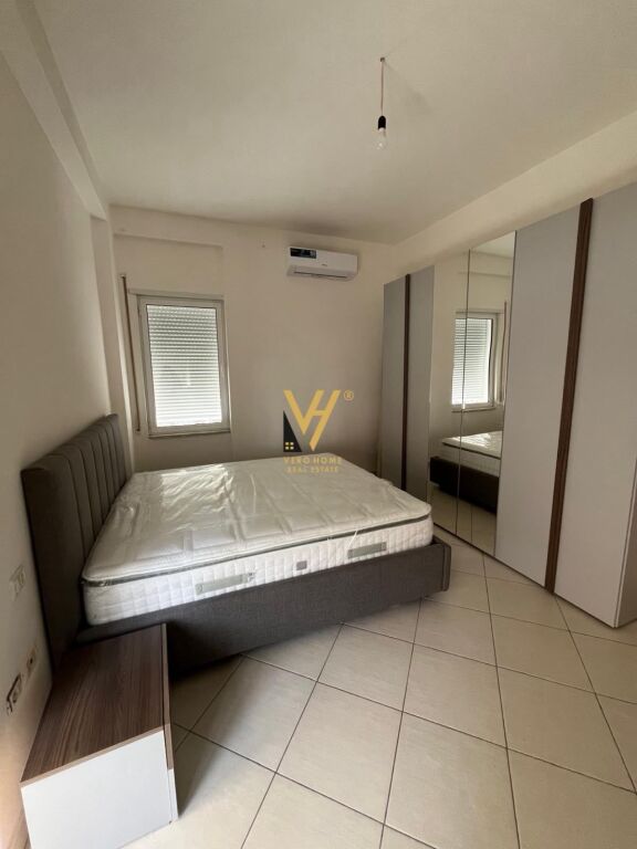 Apartament 2+1 me qera në Kopshti Botanik i Tiranës, Tiranë, 100 m². Foto 2 nga 3