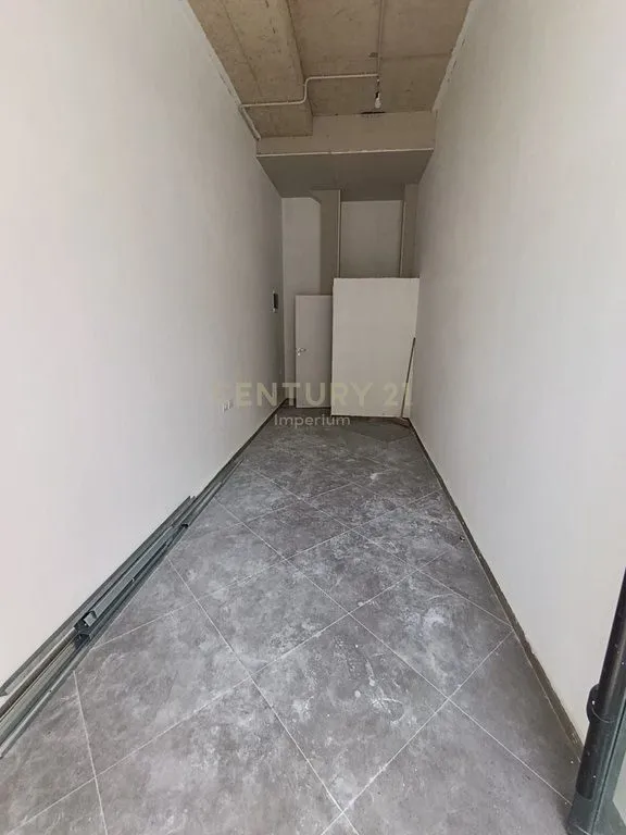 Ambient biznesi me qera në Rruga Karl Gega, Tiranë, 54 m². Foto 1 nga 6