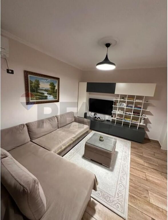 Apartment for rent in Oxhaku, Tirana, 50 m². Photo 1 of 3