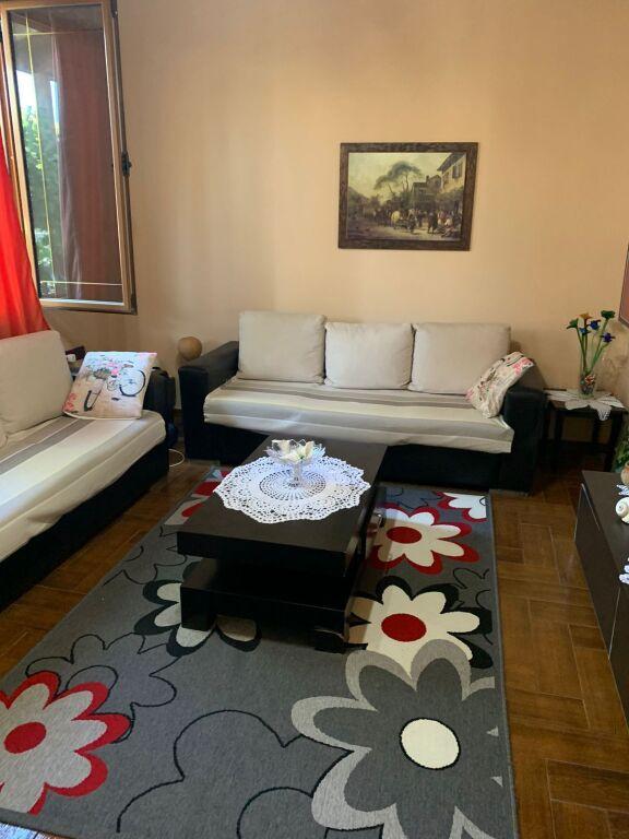 Casa indipendente 2+1 in vendita a Rruga Miro Torbaci, Valona, 170 m²