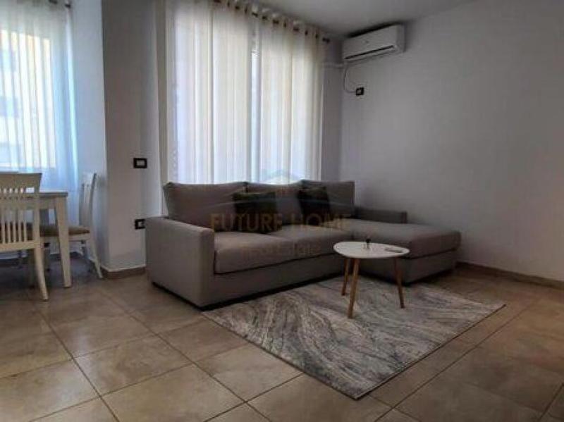 Apartament 1+1 në shitje në Rruga Xhanfize Keko, Tiranë, 66 m²