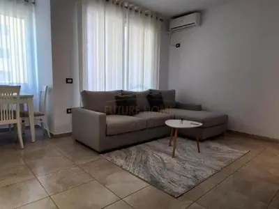 Apartment 1+1 for sale in Rruga Xhanfize Keko, Tirana, 66 m². Photo 1 of 6
