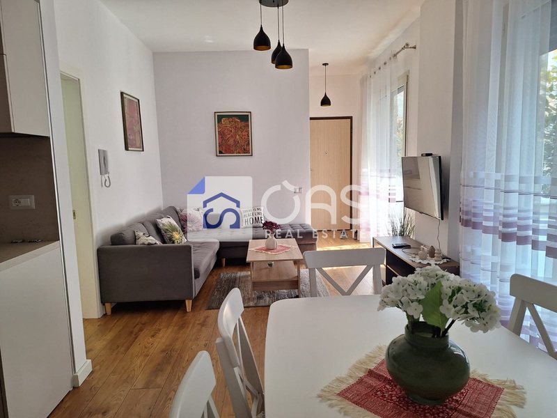 Appartamento 2+1 in affitto a Rruga e Elbasanit, Tirana, 80 m²