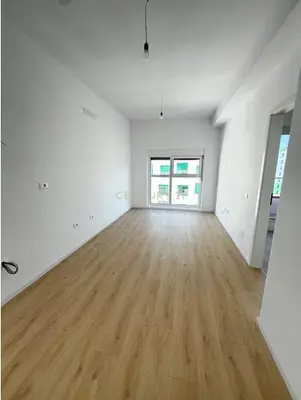 Apartament 1+1 në shitje në Ali Demi, Tiranë, 46 m². Foto 1 nga 4
