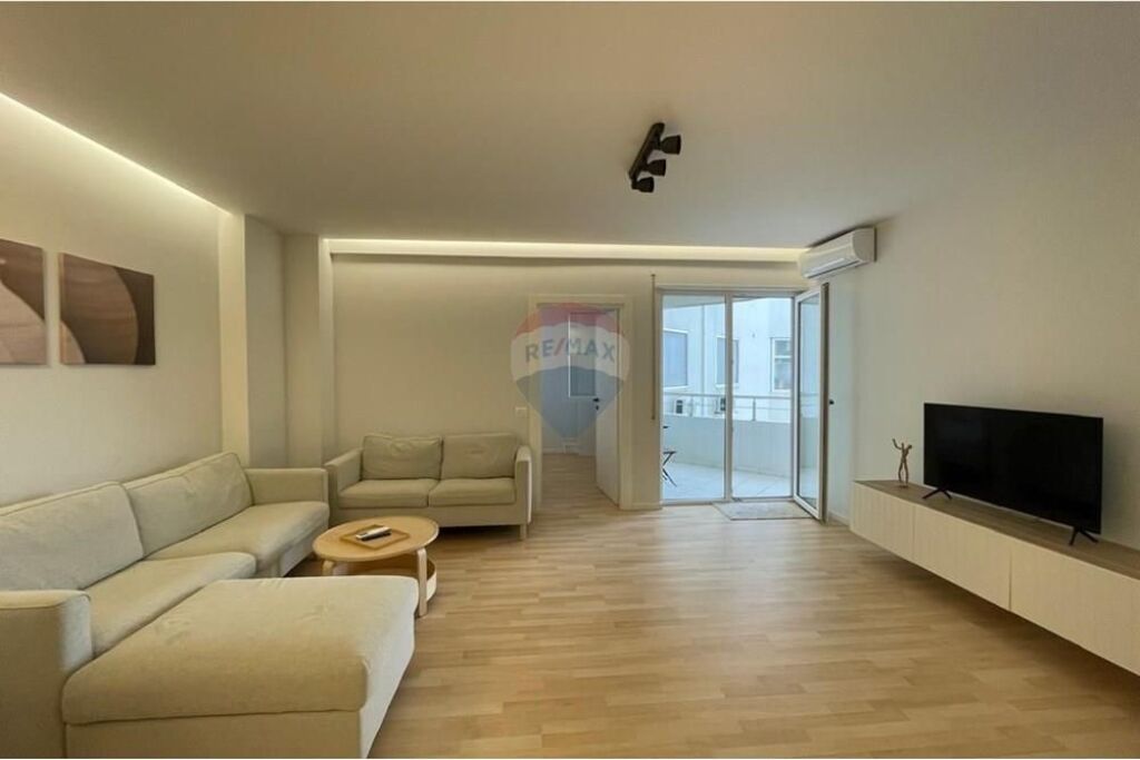 Appartamento in vendita a Lungomare, Valona, 80 m². Foto 3 di 3