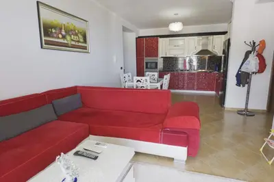 Apartament 2+1 në shitje në Rruga Dhimitër Konomi, Vlorë, 104 m². Foto 1 nga 7