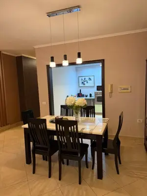 Apartament 2+1 me qera në Myslym Shyri, Tiranë, 120 m². Foto 5 nga 12