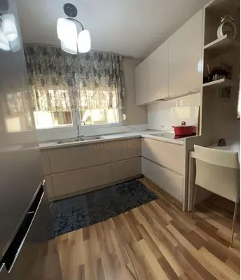 Apartament 1+1 me qera në Myslym Shyri, Tiranë, 94 m². Foto 3 nga 8