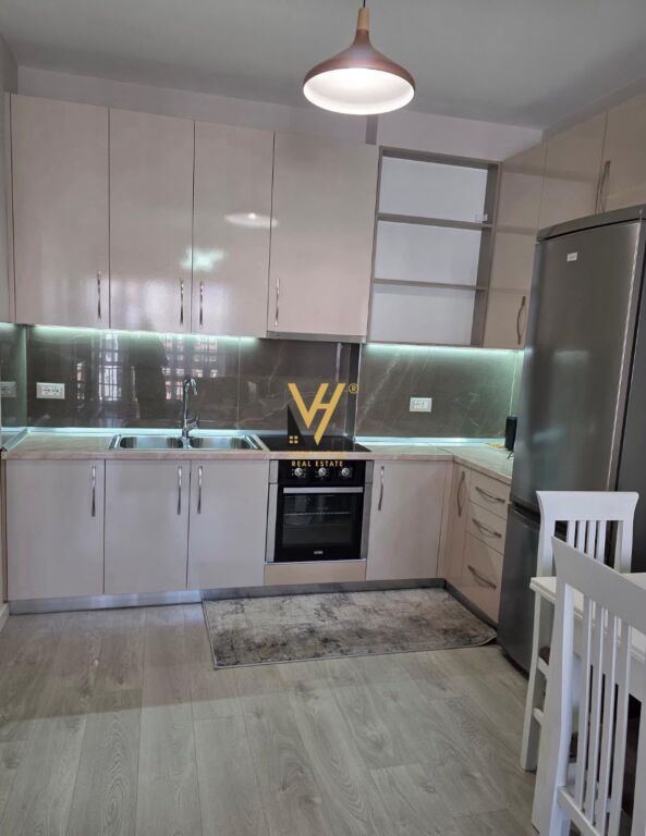 Appartamento 1+1 in affitto ad Astir, Tirana, 60 m². Foto 1 di 3
