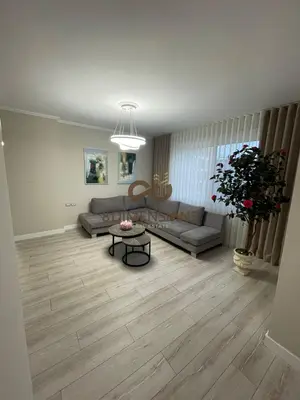 Apartament 1+1 me qera në Liqeni i Tiranës, Tiranë, 75 m². Foto 3 nga 10