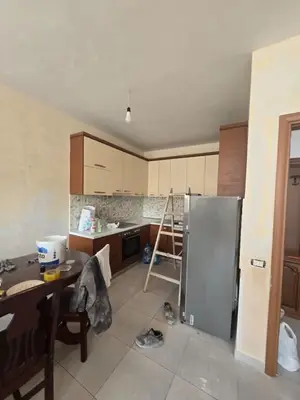 Appartamento 1+1 in affitto a Yzberisht, Tirana, 70 m². Foto 2 di 3