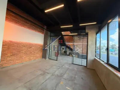 Magazinë me qera në Autostrada Tirane - Durres, Tiranë, 897 m². Foto 5 nga 12