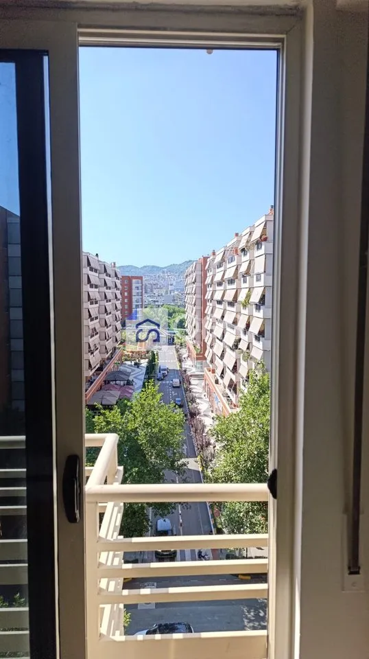 Apartament 1+1 me qera në Kompleksi Delijorgji, Tiranë, 74 m². Foto 1 nga 5