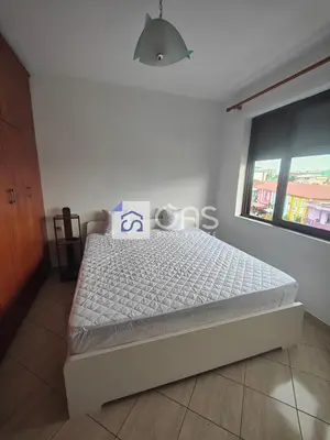 Apartament 2+1 me qera në Kinostudio, Tiranë, 78 m². Foto 2 nga 8