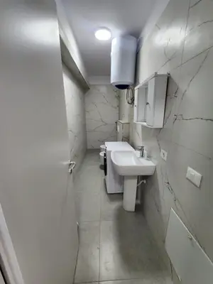 Apartament 2+1 me qera në Rruga Mujo Ulqinaku, Durrës, 90 m². Foto 7 nga 11