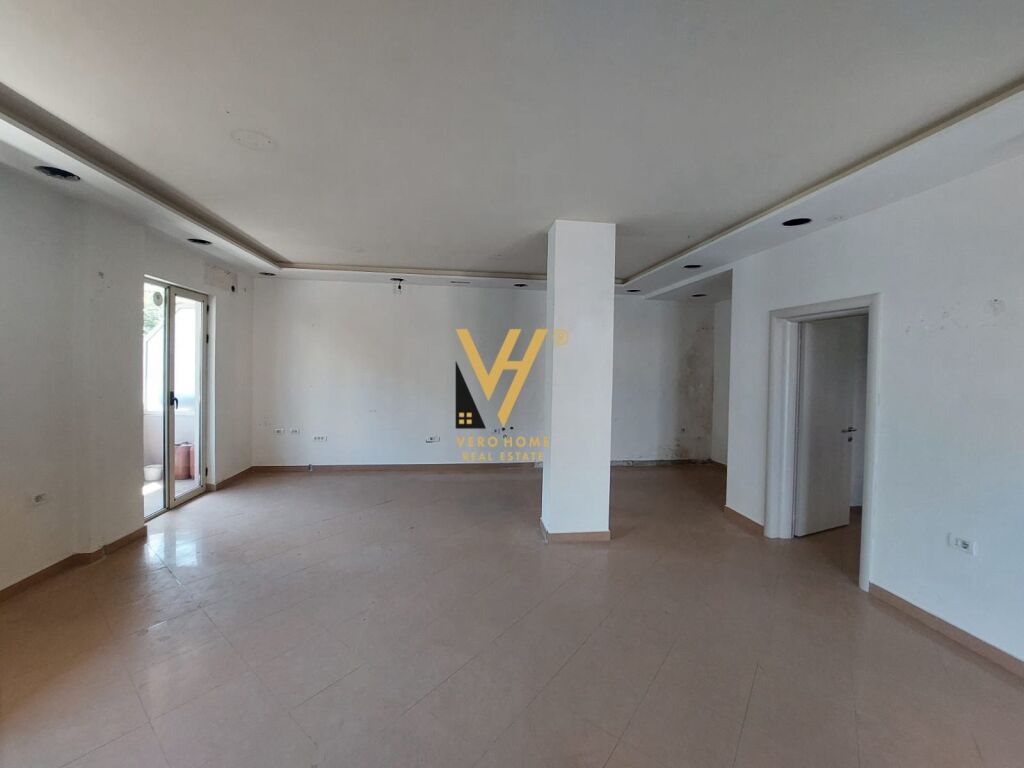 Zyrë me qera në Zogu i Zi, Tiranë, 70 m². Foto 1 nga 3