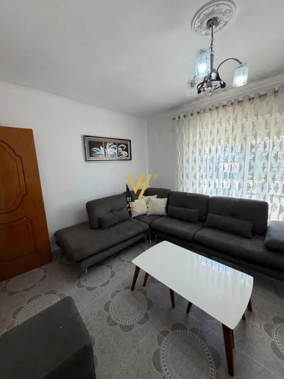 Apartament 2+1 në shitje në Lagjja 16 Prilli, Fier, 74 m². Foto 1 nga 5