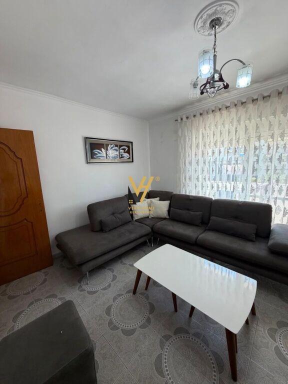 Appartamento 2+1 in vendita a Lagjja 16 Prilli, Fier, 74 m²