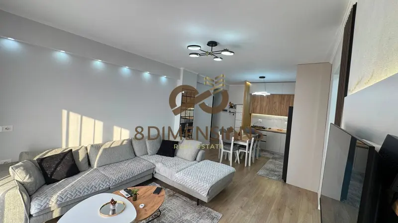 Appartamento 2+1 in vendita a Bulevardi Donald Trump, Kamza, 81 m²