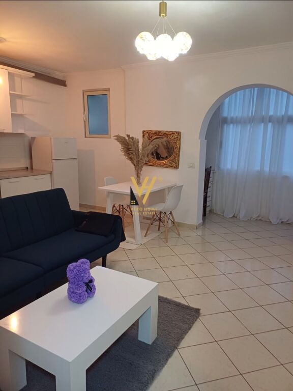 Apartament 1+1 me qera në Rruga Petro Nini Luarasi, Tiranë, 68 m². Foto 1 nga 3
