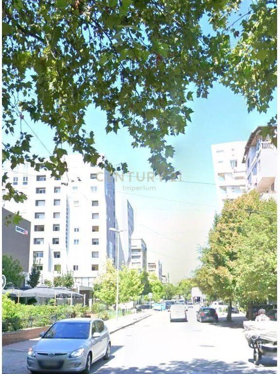 Commercial space for sale in 21 Dhjetori, Tirana, 136 m²