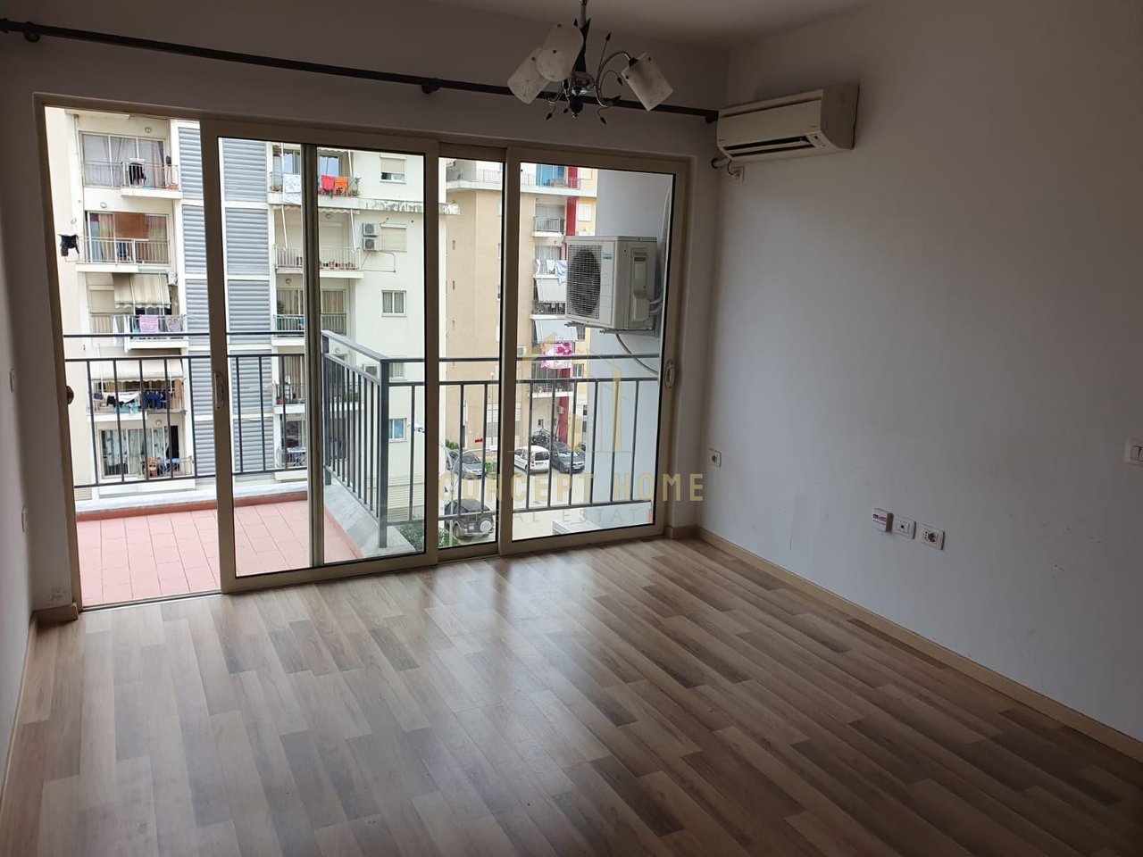 Appartamento 1+1 in affitto ad Ish Fusha e Aviacionit, Tirana, 50 m²