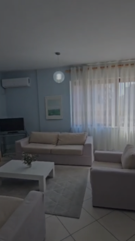 Apartment 2+1 for sale in Rruga e Barrikadave, Tirana, 110 m². Photo 2 of 3