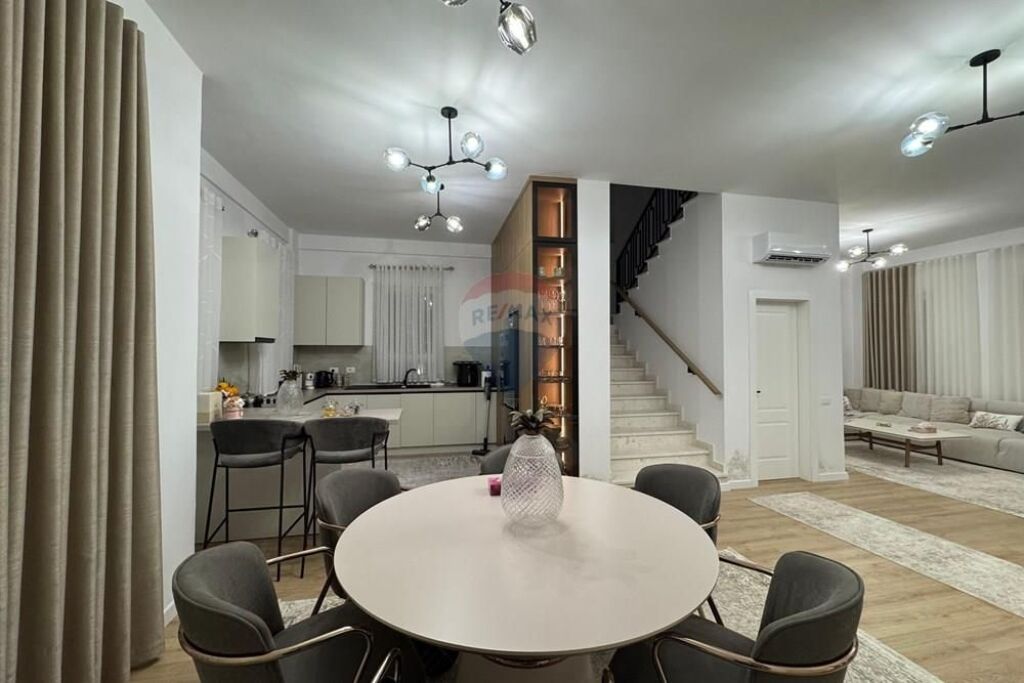 Villa for rent in TEG, Tirana, 360 m²