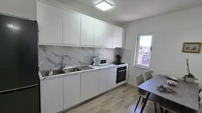 Apartament 1+1 në shitje në Brryli, Tiranë, 58 m². Foto 2 nga 8