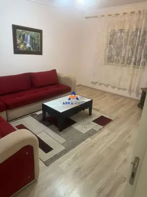 Apartament 3+1 me qera në Pallati me Shigjeta, Tiranë, 76 m². Foto 2 nga 7