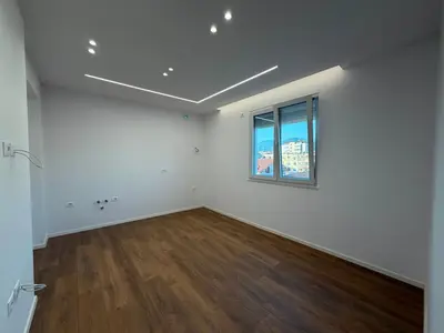 Apartament 2+1 në shitje në Shkolla e Kuqe, Tiranë, 64 m². Foto 2 nga 9