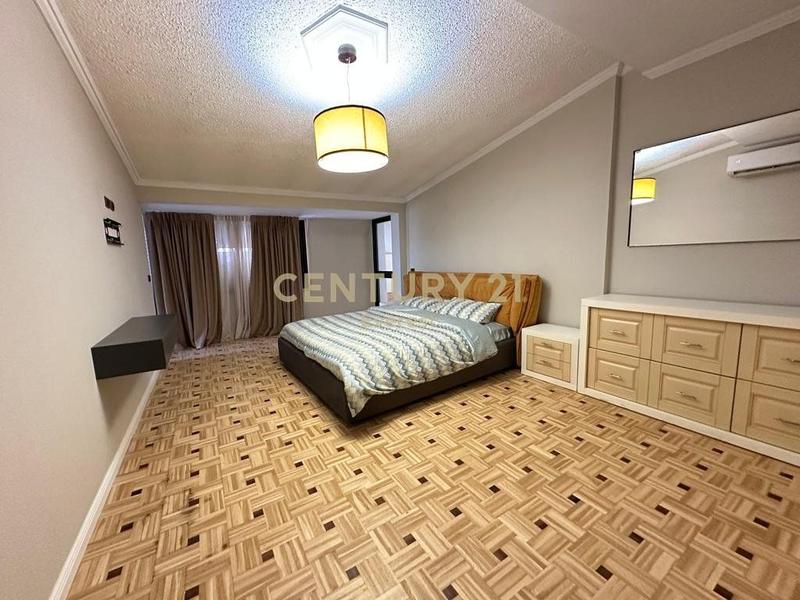 Penthouse në shitje në Dinamo, Tiranë, 330 m². Foto 8 nga 12