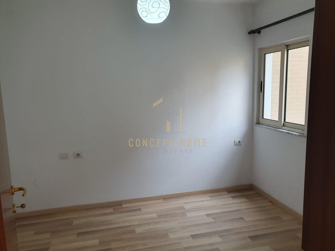 Appartamento 1+1 in affitto ad Ish Fusha e Aviacionit, Tirana, 50 m². Foto 2 di 3