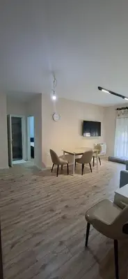 Apartament 1+1 me qera në Ali Demi, Tiranë, 75 m². Foto 3 nga 8