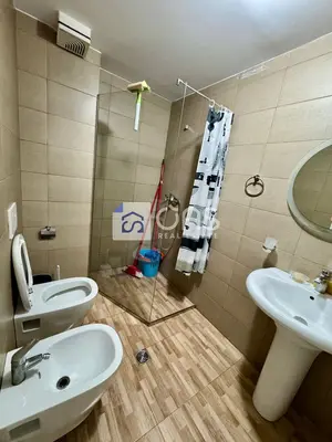 Apartament 1+1 me qera në Komuna e Parisit, Tiranë, 68 m². Foto 8 nga 9