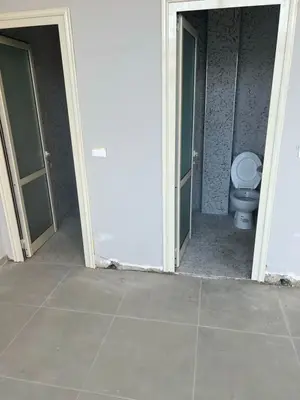 Ambient biznesi në shitje në Tregu Industrial, Durrës, 58 m². Foto 5 nga 6