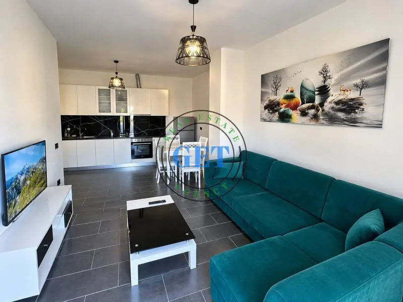 Appartamento 1+1 in affitto a Rruga Rrota e Kuqe, Durazzo, 70 m²