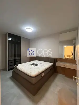 Apartament 1+1 me qera në Kombinat, Tiranë, 75 m². Foto 2 nga 5