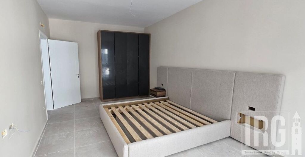 Apartment 1+1 for sale in Mali i Robit, Golem, 73 m². Photo 3 of 3