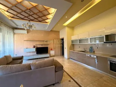 Apartament 2+1 me qera në Pazari i Ri, Tiranë, 125 m². Foto 2 nga 10