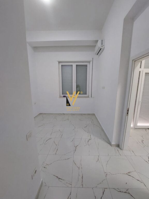 Apartament 2+1 me qera në Donika Center, Tiranë, 90 m². Foto 1 nga 3