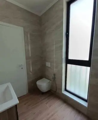 Vilë me qera në Rruga e Elbasanit, Tiranë, 360 m². Foto 5 nga 12