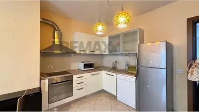Apartament 1+1 me qera në Pazari i Ri, Tiranë, 65 m². Foto 6 nga 7