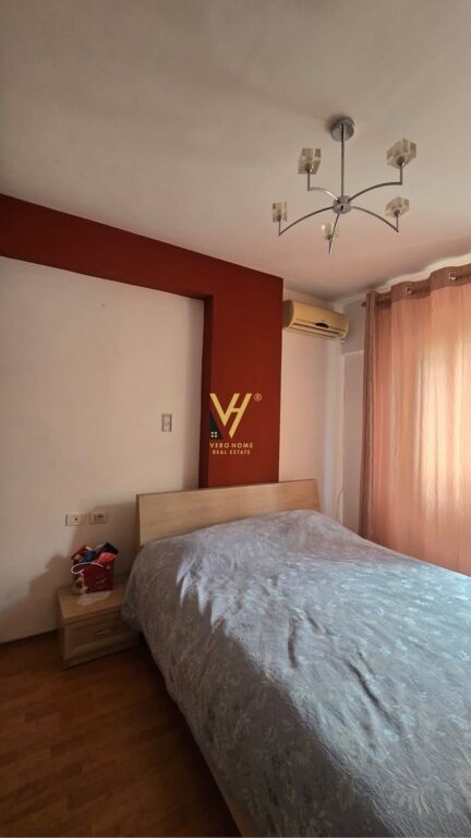 Apartament 2+1 me qera në Komuna e Parisit, Tiranë, 105 m². Foto 3 nga 3
