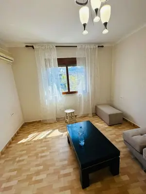 Apartament 1+1 në shitje në Rruga Irfan Tomini, Tiranë, 60 m². Foto 2 nga 8